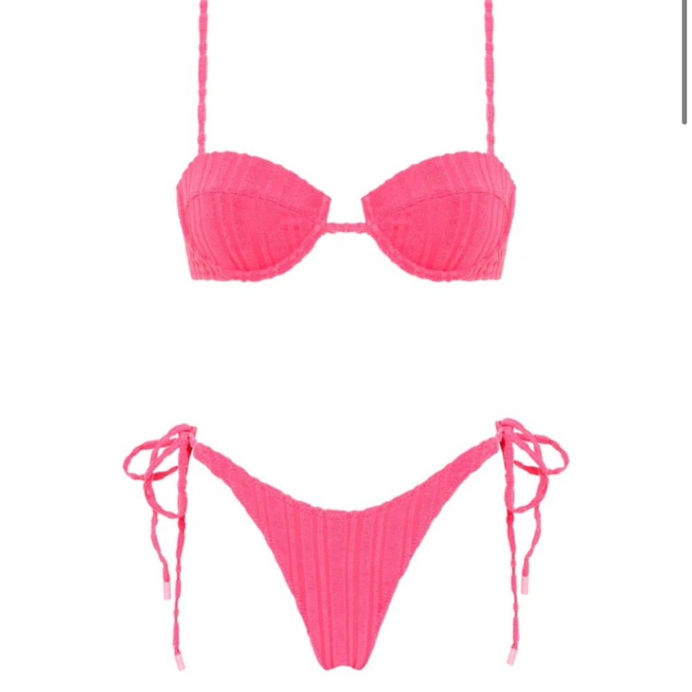 Triangl bikini mala rosys. TOP-SMALL BOTTOMS-MEDIUM